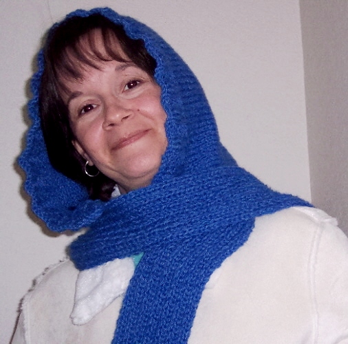 knitted hooded scarf